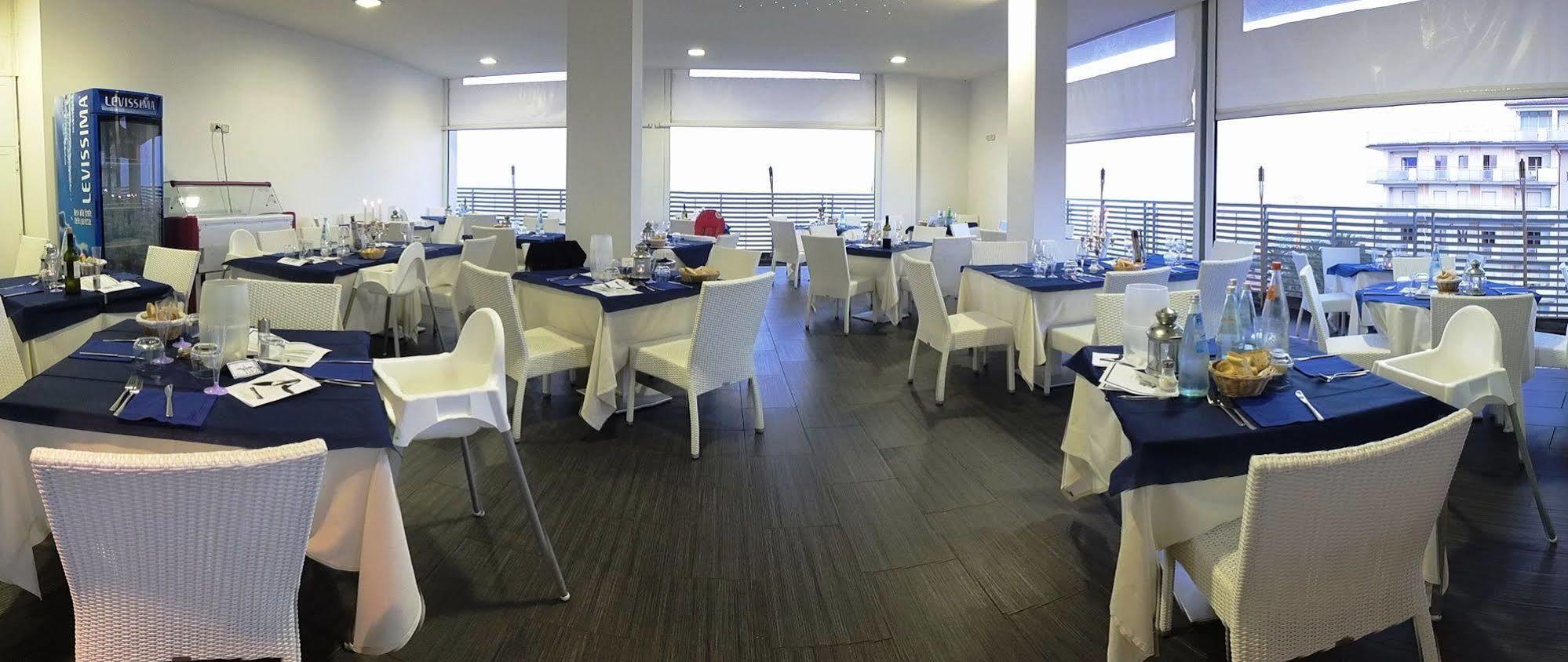 Hotel&Residence Medi Garden Alba Adriatica Exterior foto